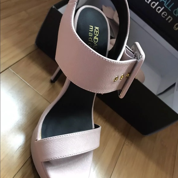 KENDALL & KYLIE MADDEN GIRL RIYA BLUSH Platform - Picture 6 of 6